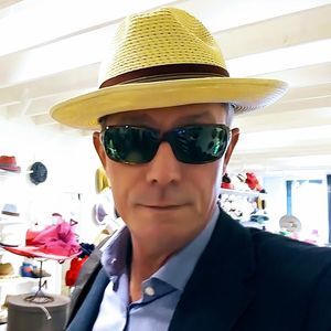 Meet your Posher, Christopher